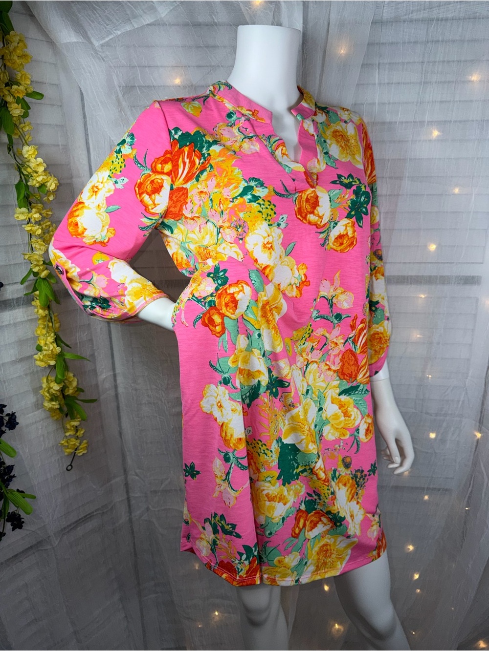 Dear Scarlett Bright Pink Floral Tunic Dress w/pockets - Picture 3 of 9